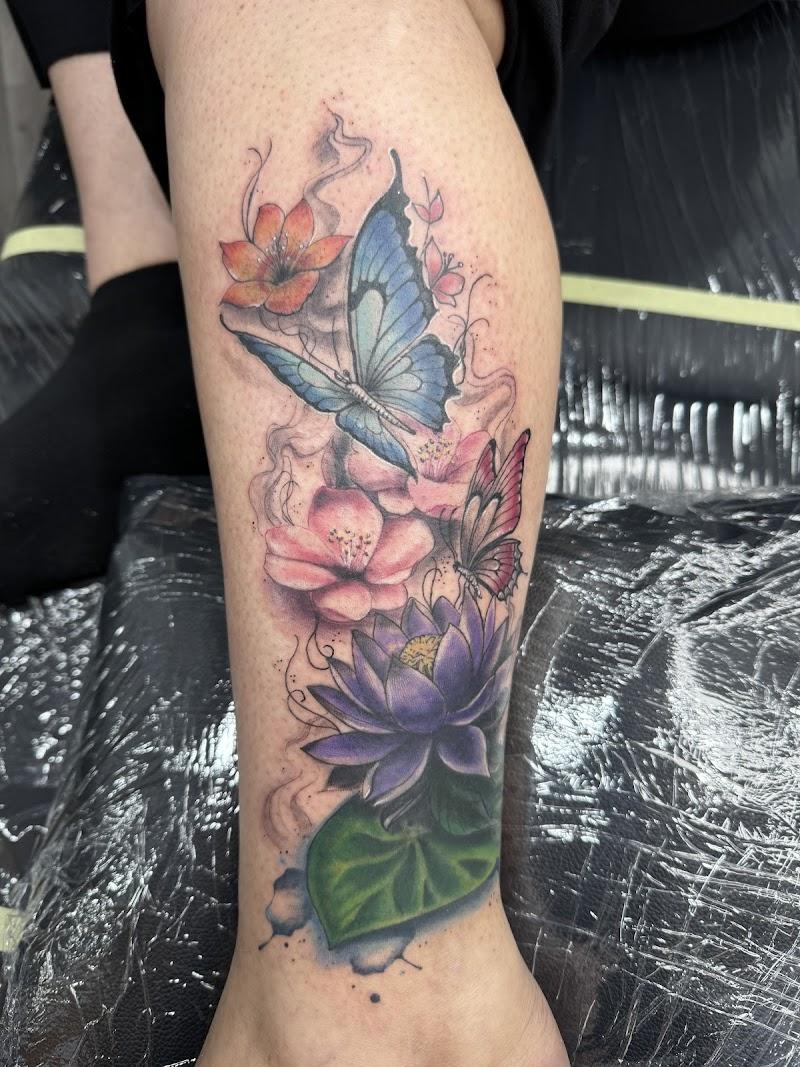 Shaun The Tattoo Artist - Photo 3